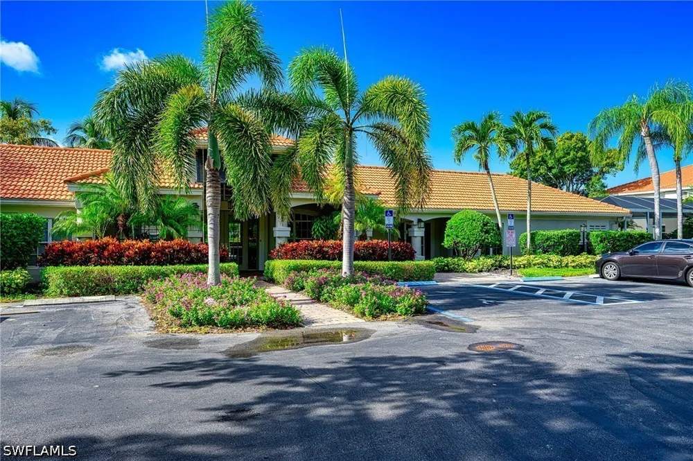 Old Groves Road #E-201 Naples, FL 34109