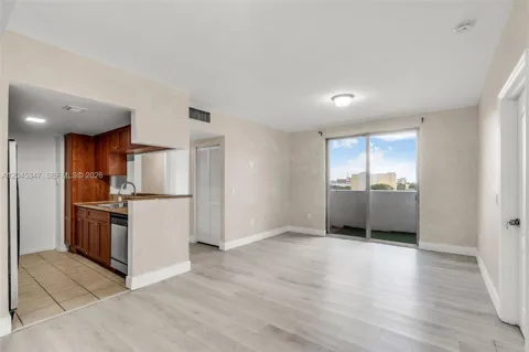 36 NW 6th Ave #601