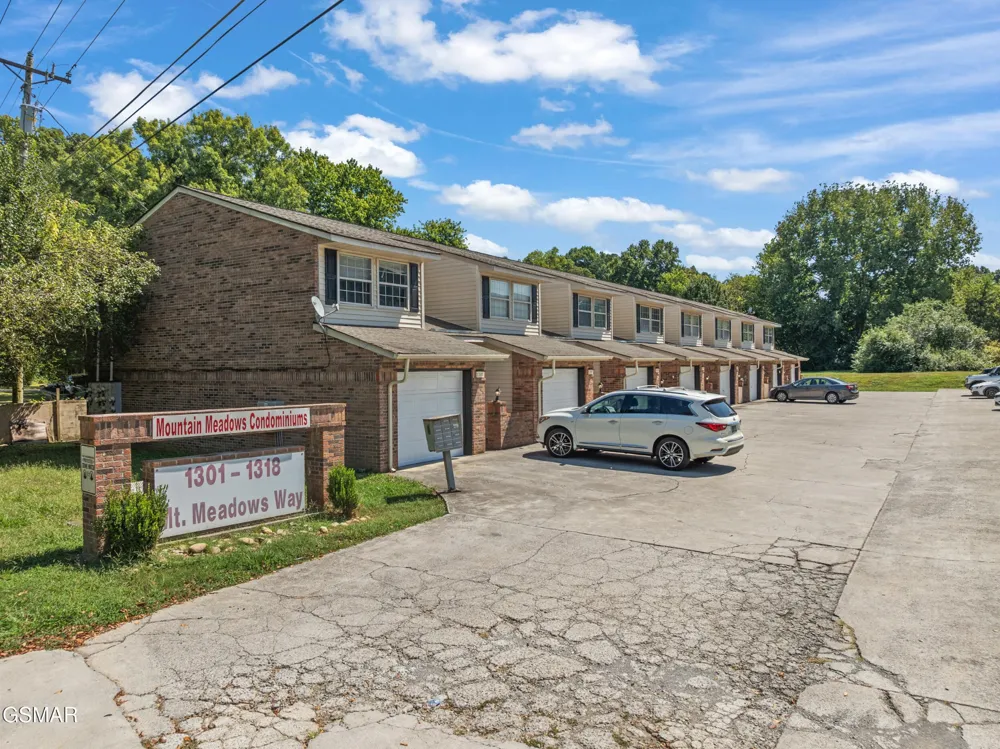 1315 Mountain Meadows Way #8 Sevierville, TN 37862