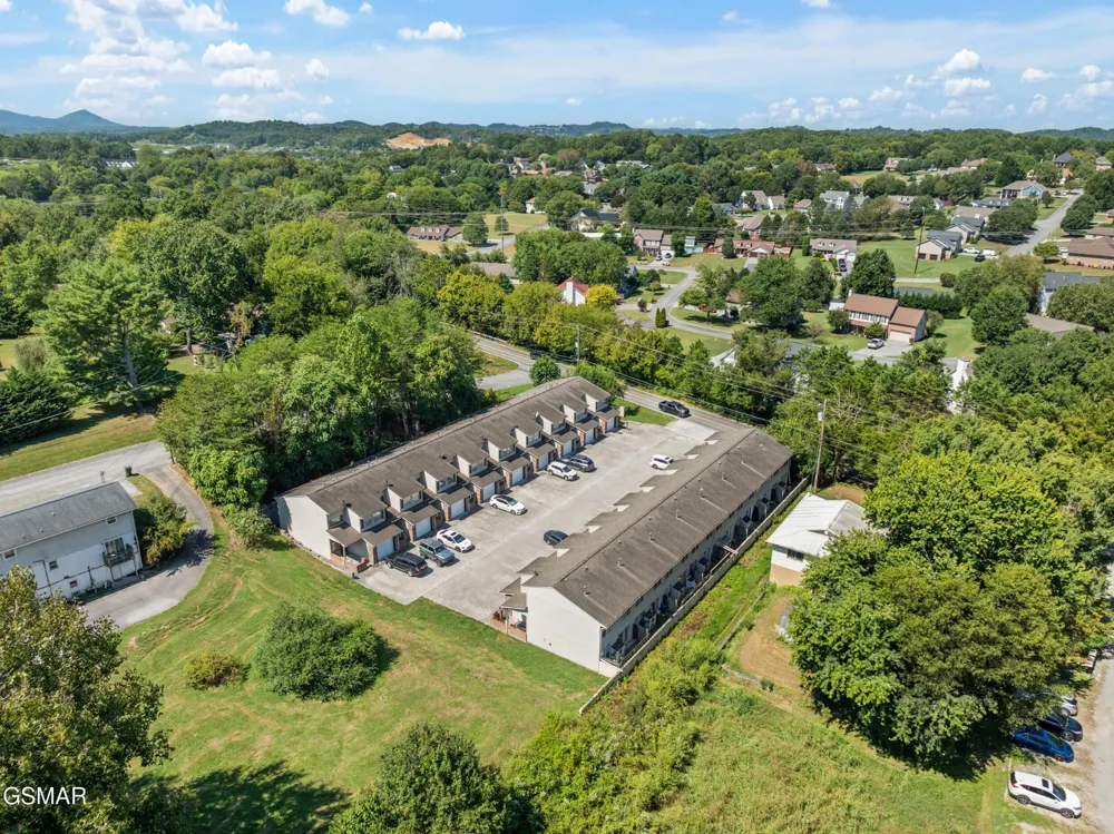 1315 Mountain Meadows Way #8 Sevierville, TN 37862