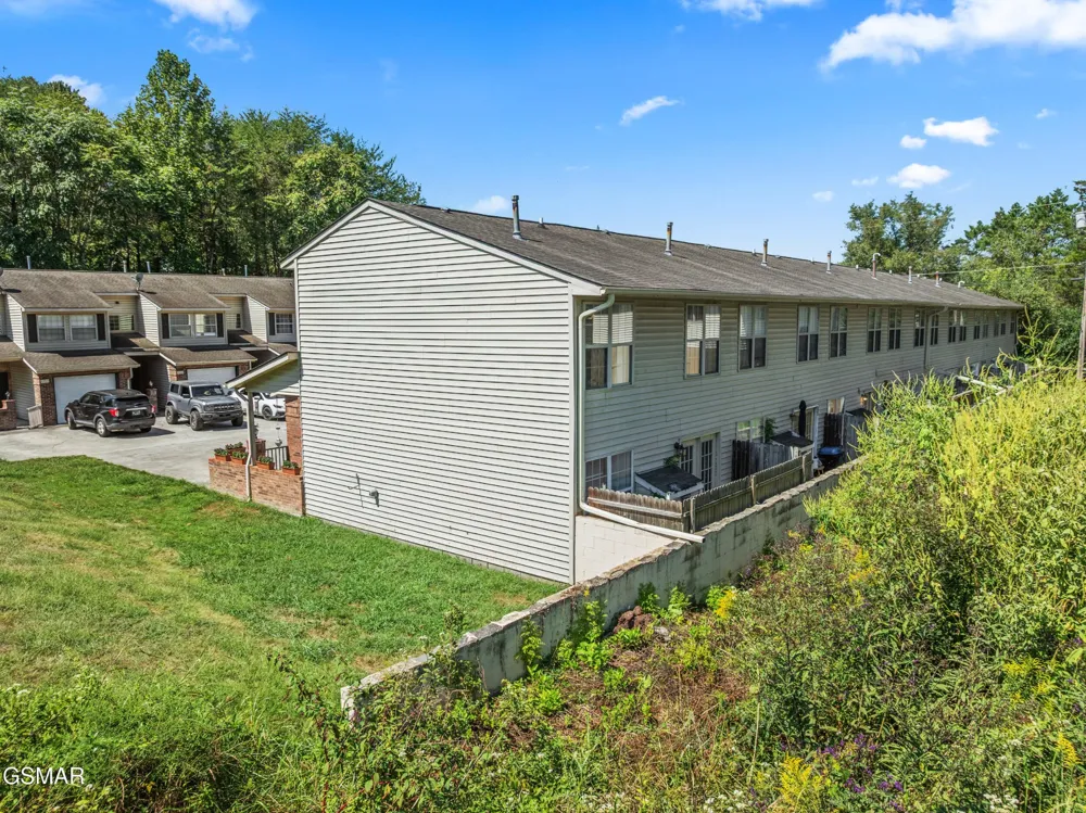 1315 Mountain Meadows Way #8 Sevierville, TN 37862