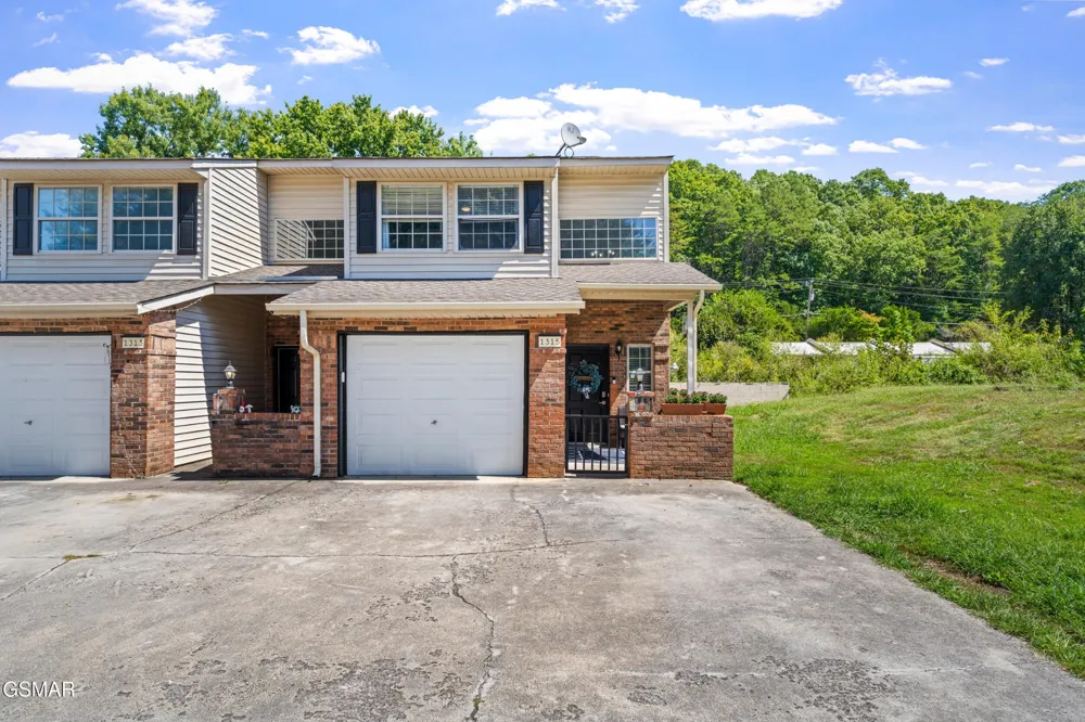 1315 Mountain Meadows Way #8 Sevierville, TN 37862