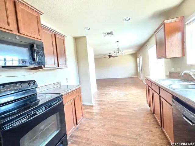 1431 Dove Bend San Antonio, TX 78245