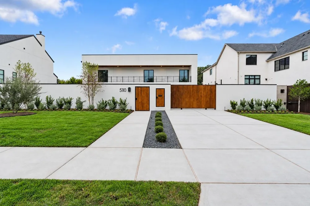 5110 Glenmeadow Drive Houston, TX 77096