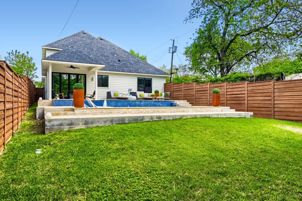 2824 Cain Boulevard Dallas, TX 75211