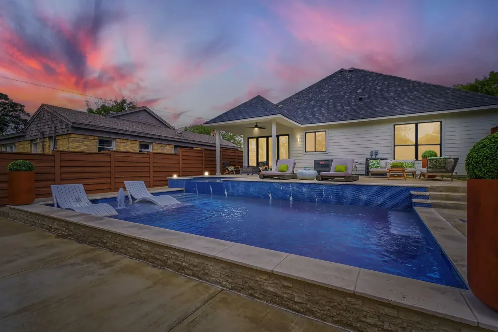 2824 Cain Boulevard Dallas, TX 75211