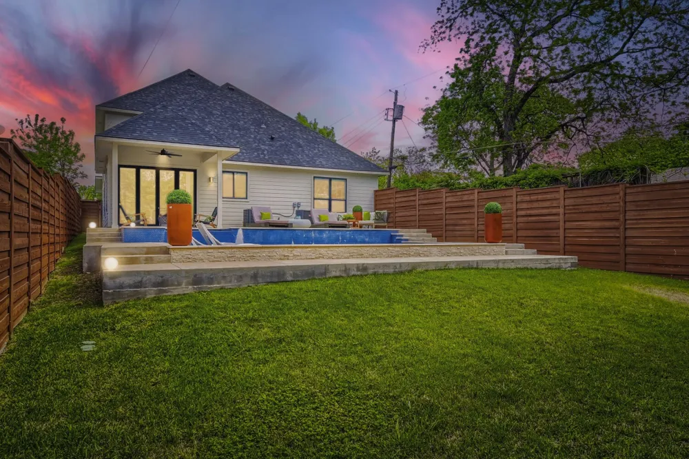 2824 Cain Boulevard Dallas, TX 75211