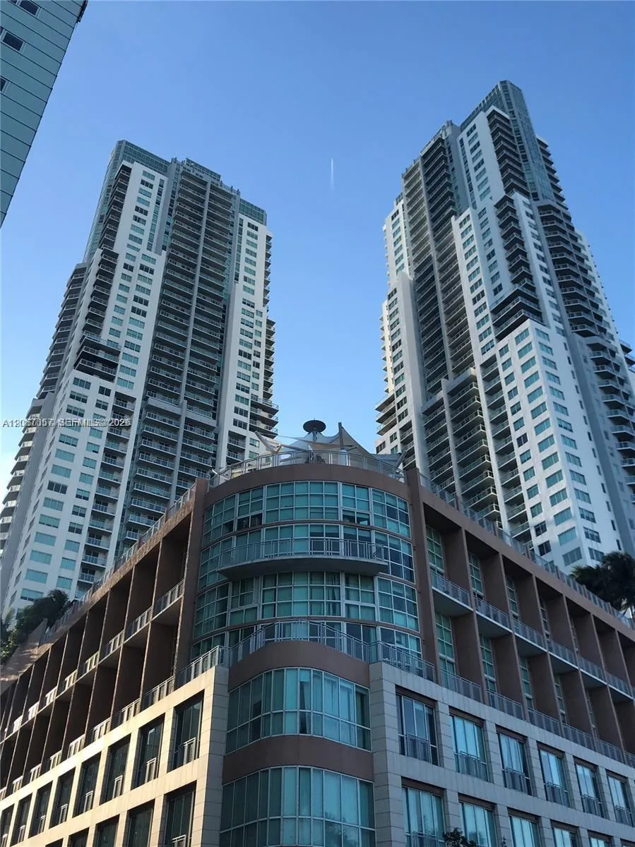 253 NE 2nd St #630 Miami, FL 33132