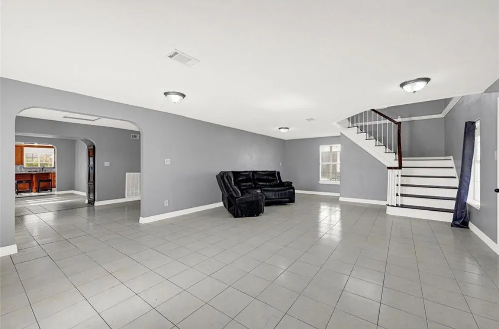 610 12th Street Dickinson, TX 77539