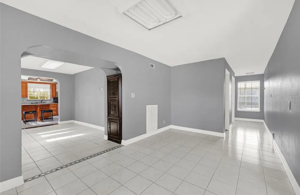 610 12th Street Dickinson, TX 77539