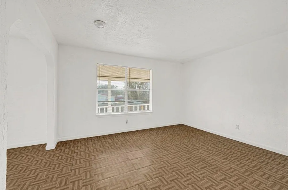 610 12th Street Dickinson, TX 77539