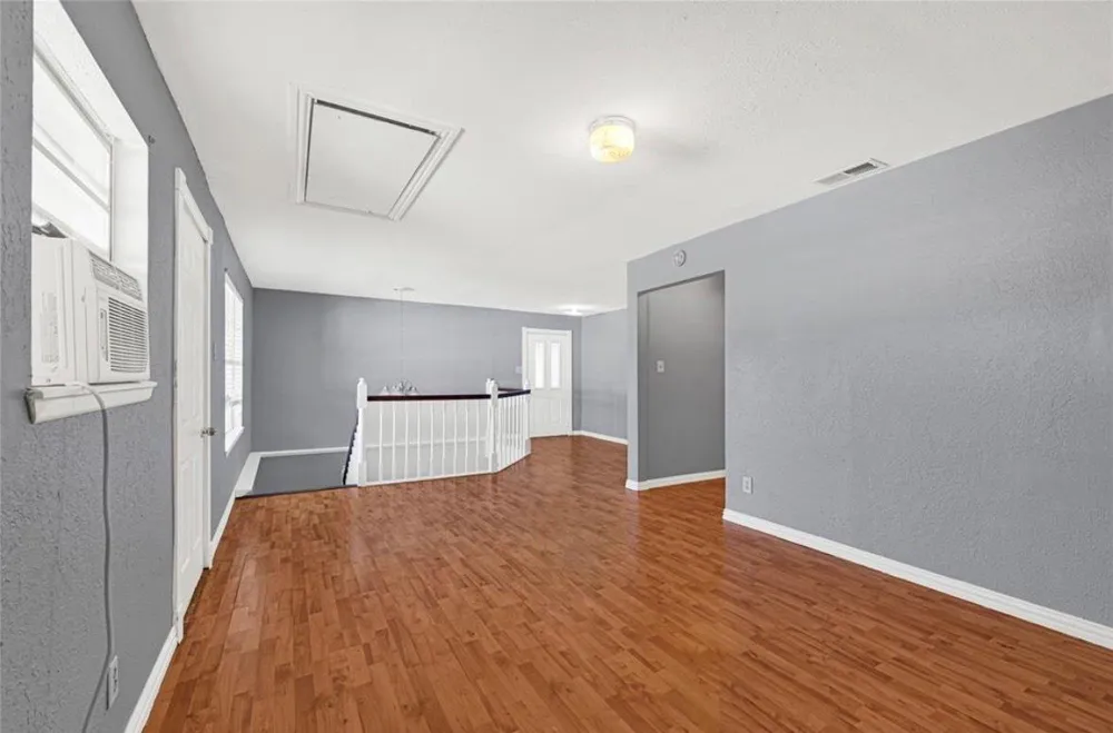 610 12th Street Dickinson, TX 77539