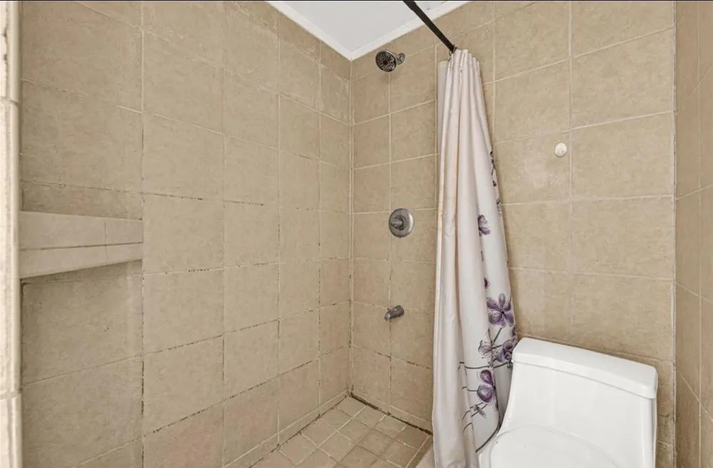 610 12th Street Dickinson, TX 77539
