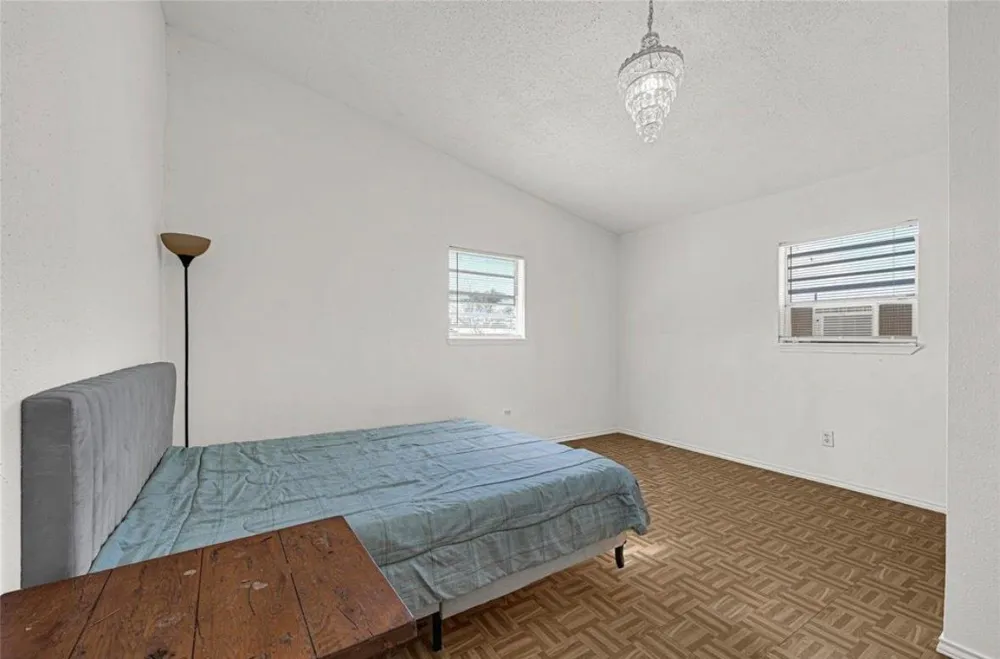 610 12th Street Dickinson, TX 77539