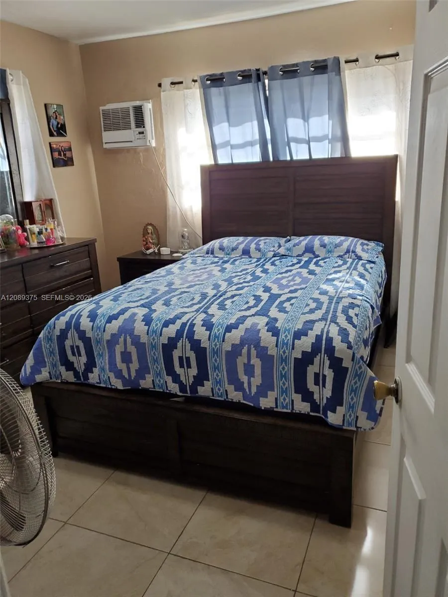 38 W 37th St #38 Hialeah, FL 33012