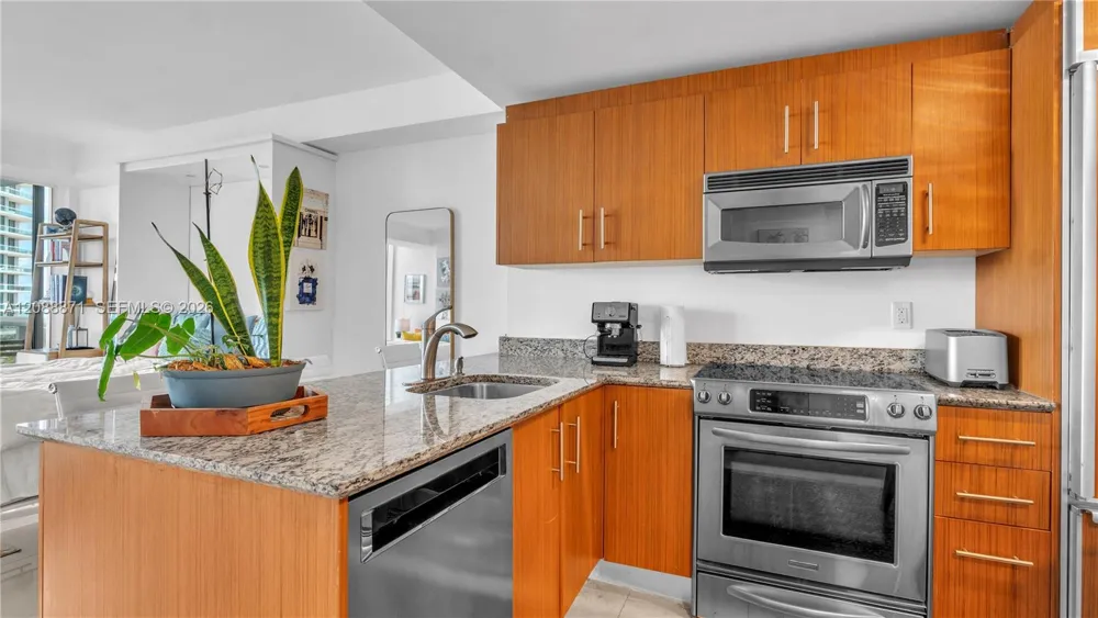 10275 Collins Ave #505 Bal Harbour, FL 33154