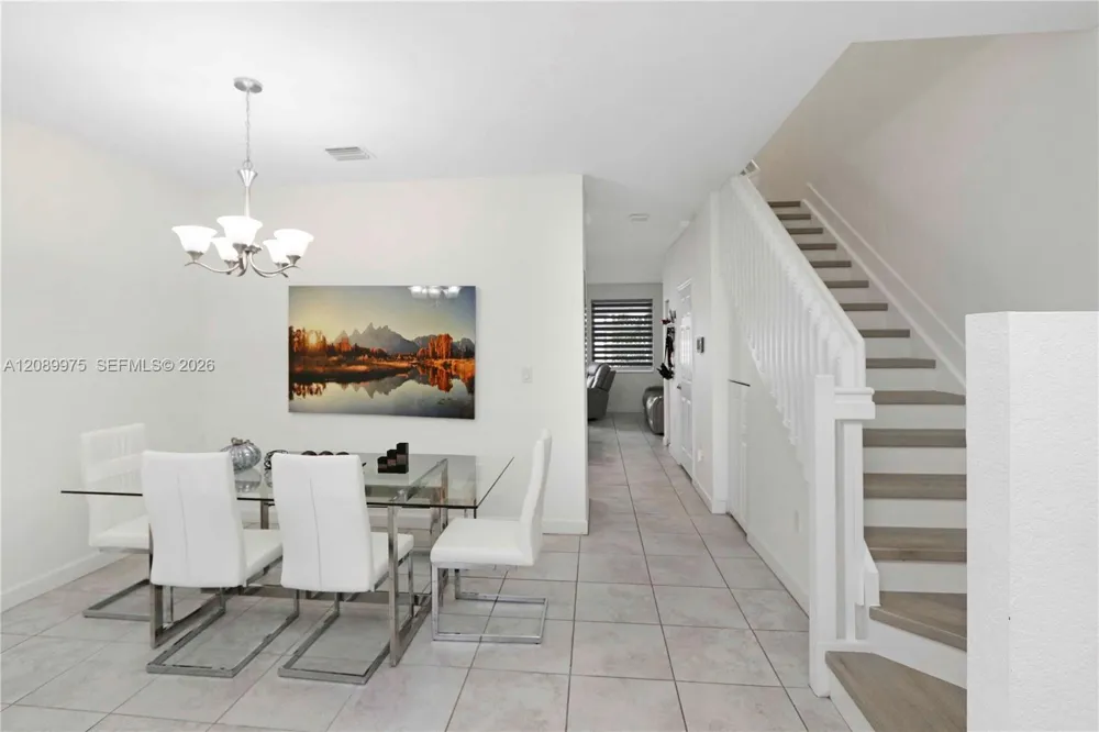 10628 W 33rd Way Hialeah, FL 33018
