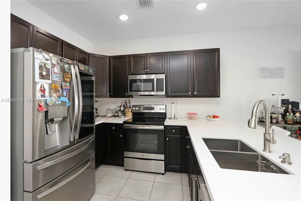 10628 W 33rd Way Hialeah, FL 33018