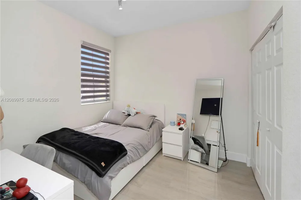 10628 W 33rd Way Hialeah, FL 33018