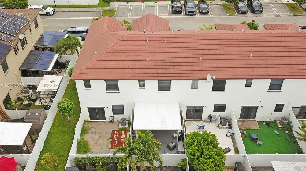 10628 W 33rd Way Hialeah, FL 33018