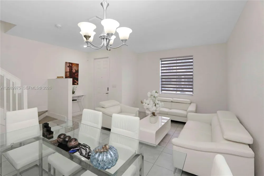 10628 W 33rd Way Hialeah, FL 33018