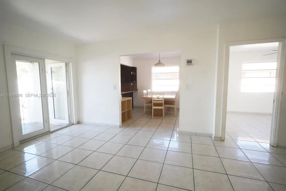 1880 SW 17th Ave Miami, FL 33145