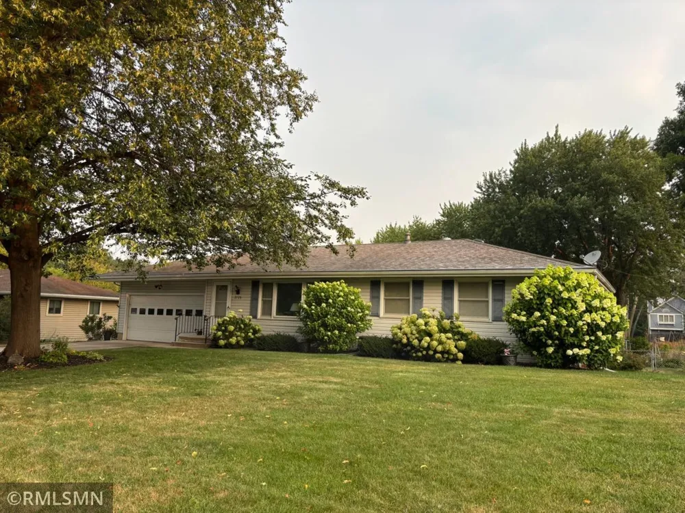 2728 Sunset Lane Burnsville, MN 55337