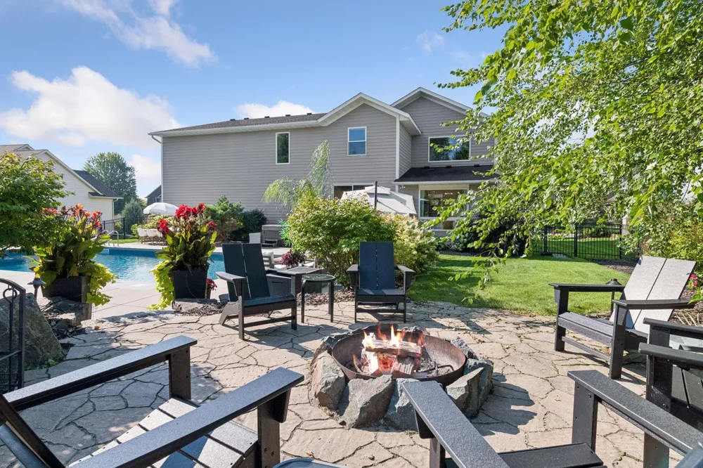 2901 Fairway Drive Chaska, MN 55318