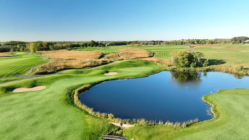 2901 Fairway Drive Chaska, MN 55318