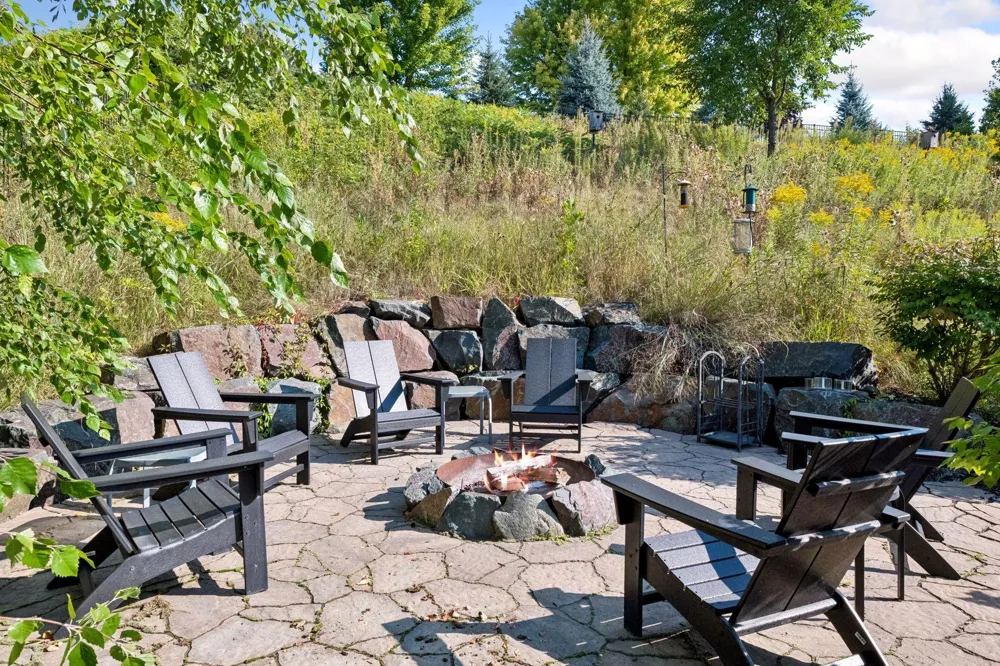 2901 Fairway Drive Chaska, MN 55318
