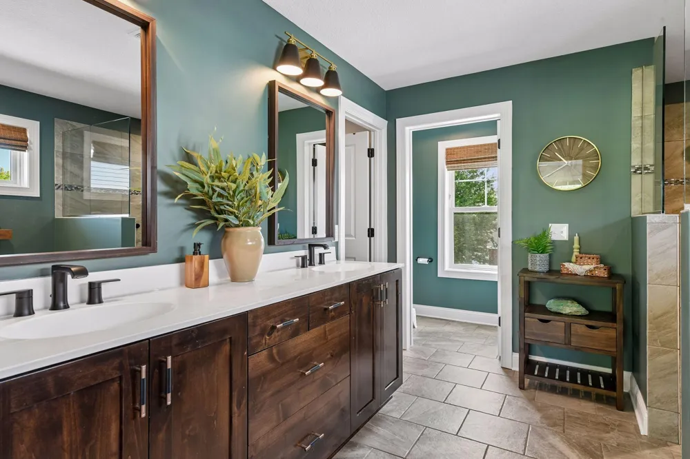 2901 Fairway Drive Chaska, MN 55318
