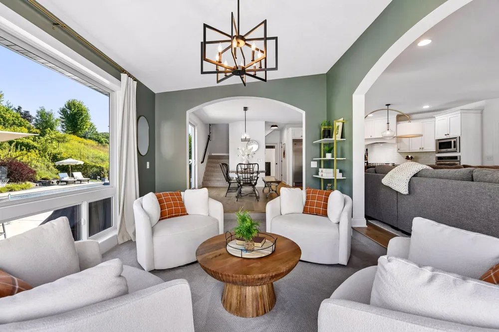2901 Fairway Drive Chaska, MN 55318