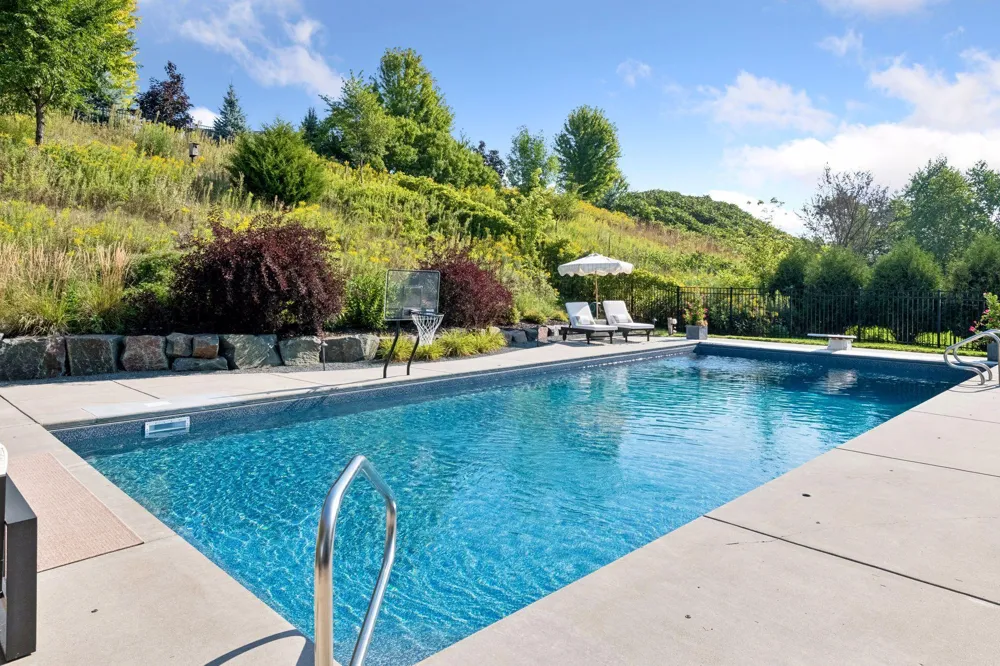 2901 Fairway Drive Chaska, MN 55318