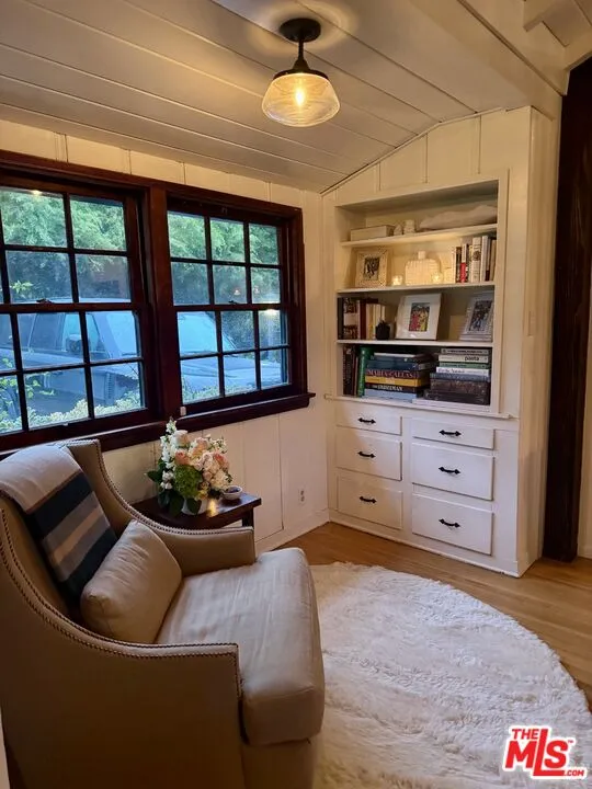 2828 Laurel Canyon Place Los Angeles, CA 90046