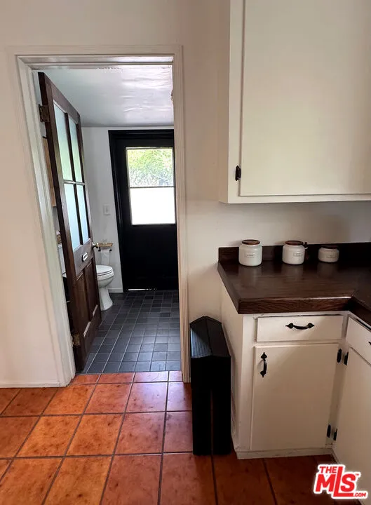 2828 Laurel Canyon Place Los Angeles, CA 90046