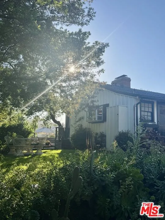 2828 Laurel Canyon Place Los Angeles, CA 90046