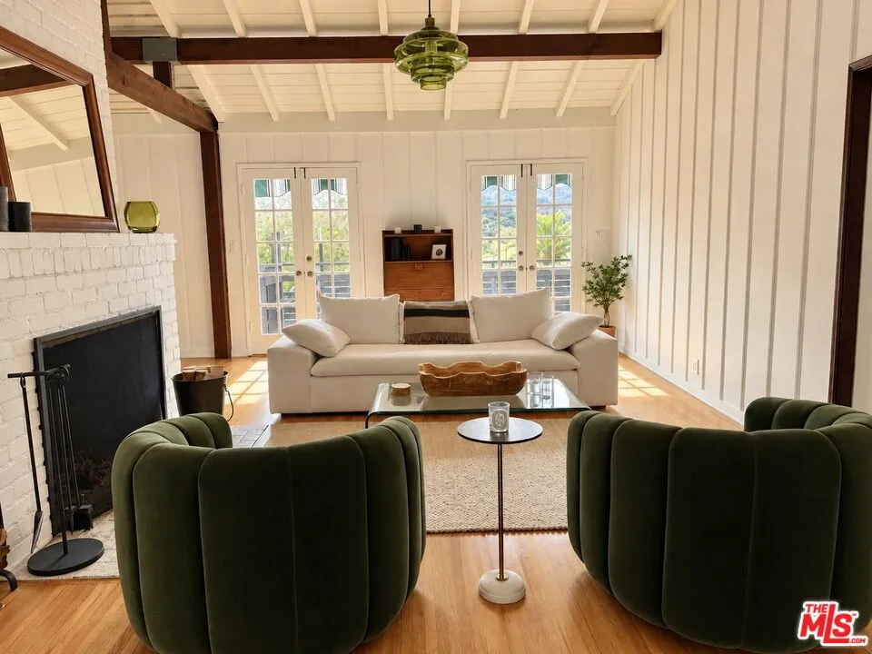 2828 Laurel Canyon Place Los Angeles, CA 90046