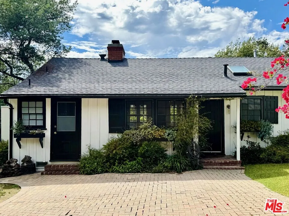 2828 Laurel Canyon Place Los Angeles, CA 90046