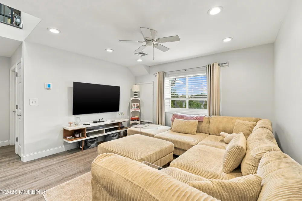 316 6th Avenue #3F Asbury Park, NJ 07712