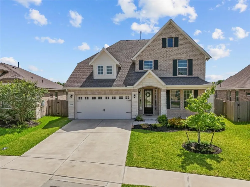 1833 Kenley Way Alvin, TX 77511