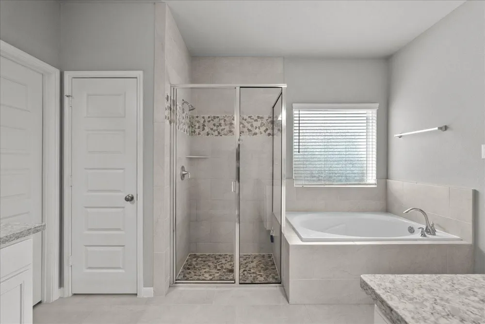 1833 Kenley Way Alvin, TX 77511