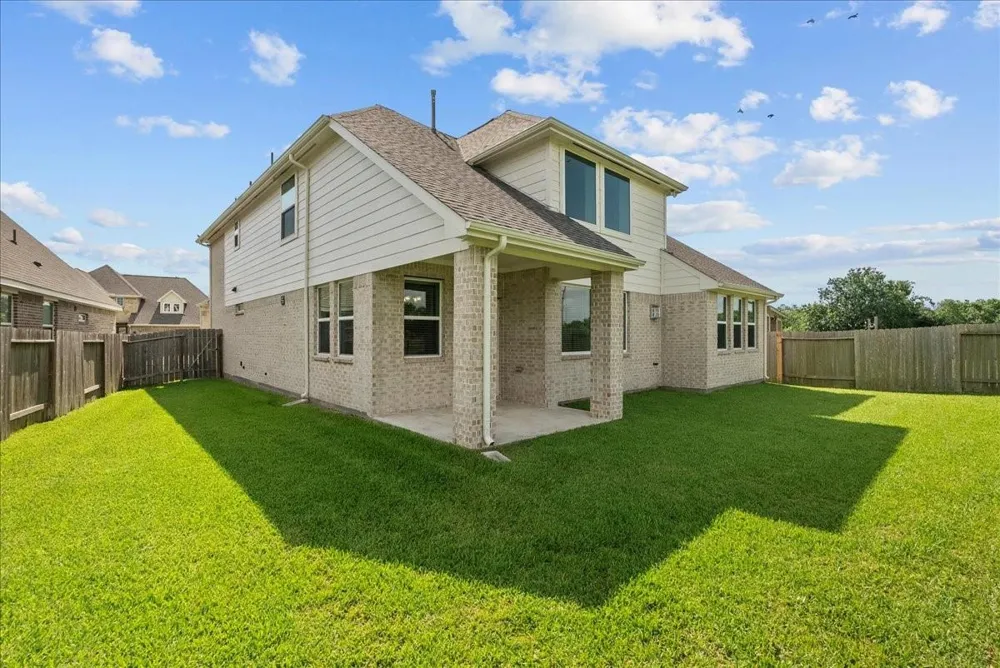 1833 Kenley Way Alvin, TX 77511
