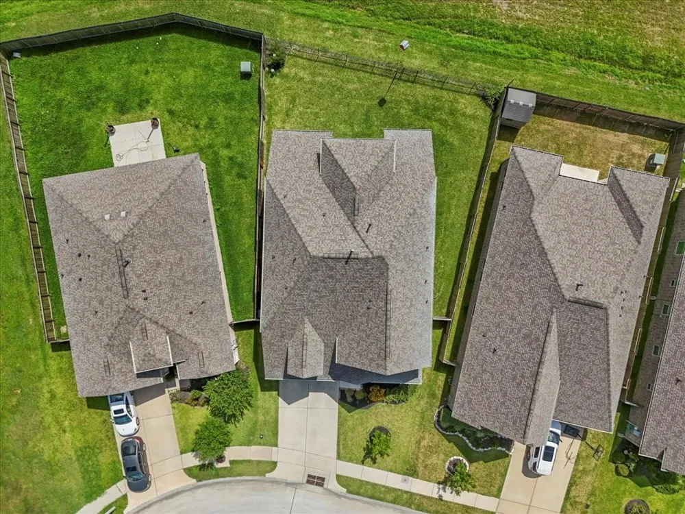 1833 Kenley Way Alvin, TX 77511