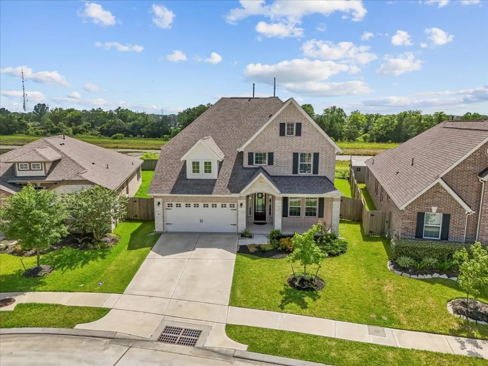 1833 Kenley Way Alvin, TX 77511