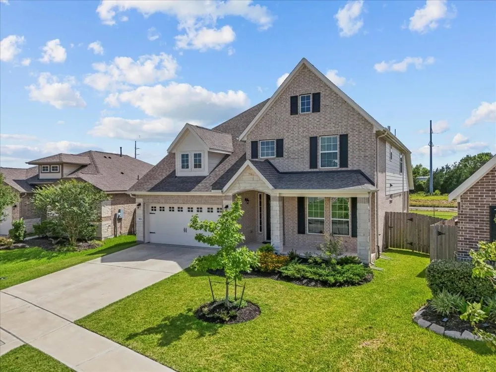 1833 Kenley Way Alvin, TX 77511