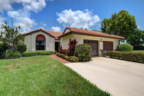 5895 Autumn Lake Lane #A