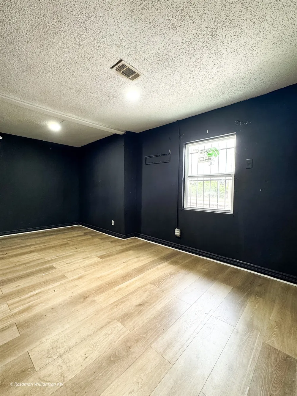 2915 S Lancaster Road Dallas, TX 75216