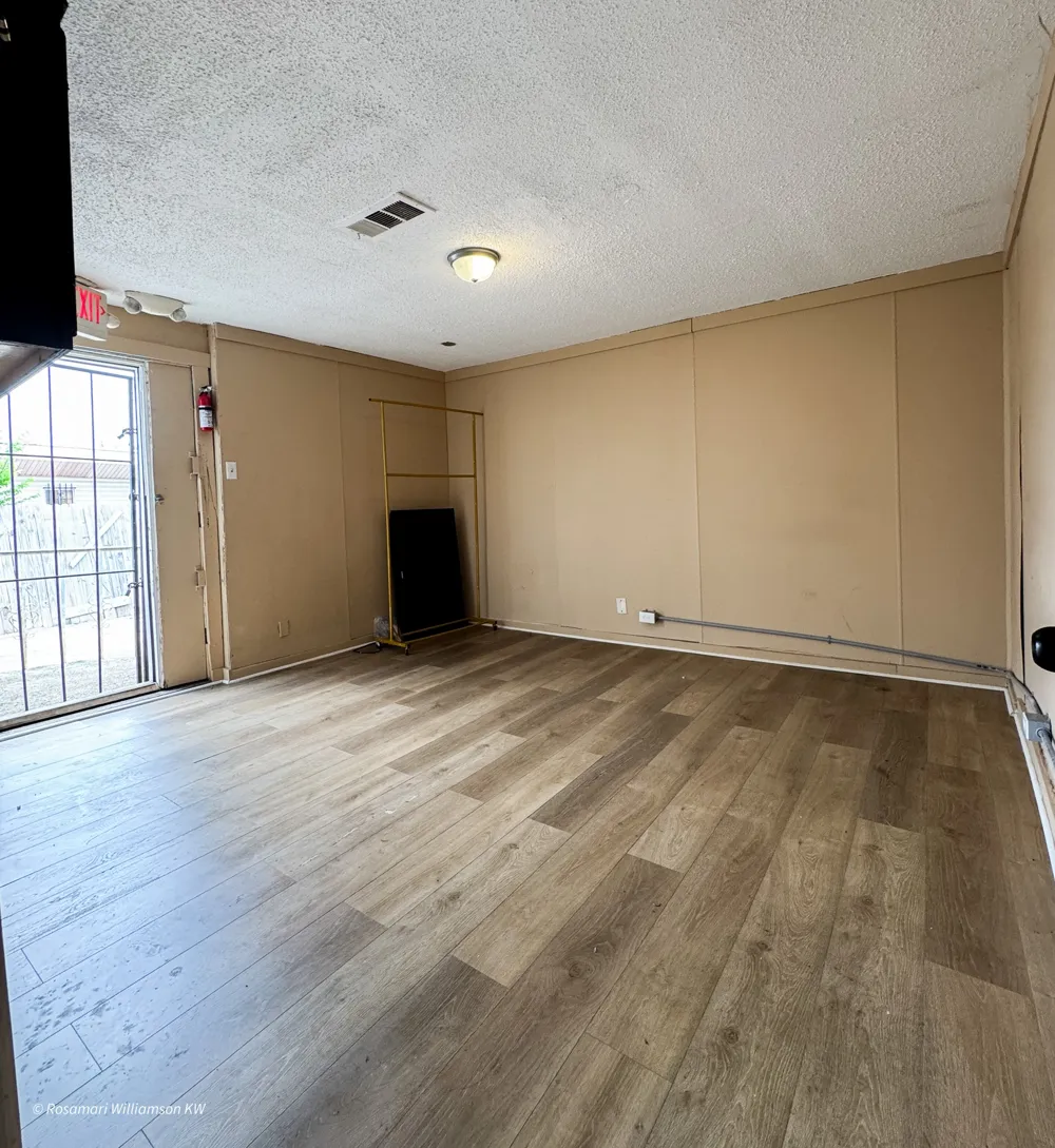 2915 S Lancaster Road Dallas, TX 75216