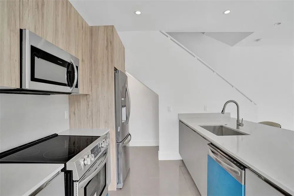 815 NE 17th Avenue #5 Fort Lauderdale, FL 33304