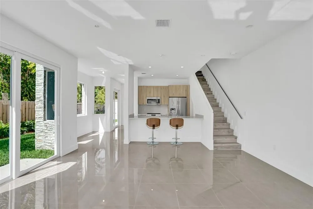815 NE 17th Avenue #5 Fort Lauderdale, FL 33304